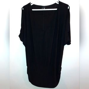 Torrid Blouse Cold Shoulder Rouched sides Super Stretch Womens Size 3 EUC